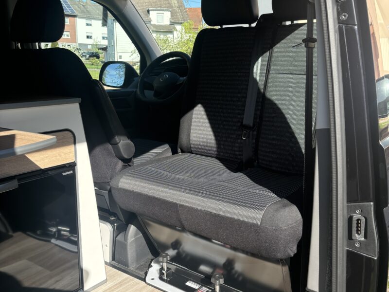 VW T6.1 Camper Bulli Salty Blue