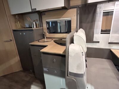 LMC Tourer Lift 634 voll ausgestattet mit Klimaanlage, Satellit, Lithium Batterie und Solar