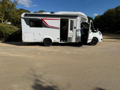 LMC Tourer Lift 634 voll ausgestattet mit Klimaanlage, Satellit, Lithium Batterie und Solar