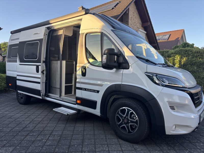 Adria Twin Supreme Hubbett hinten