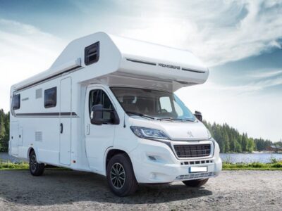Weinsberg 600 Carahome DKG mit Klima & 6 Dreipunktgurten - ideal für den Familienurlaub