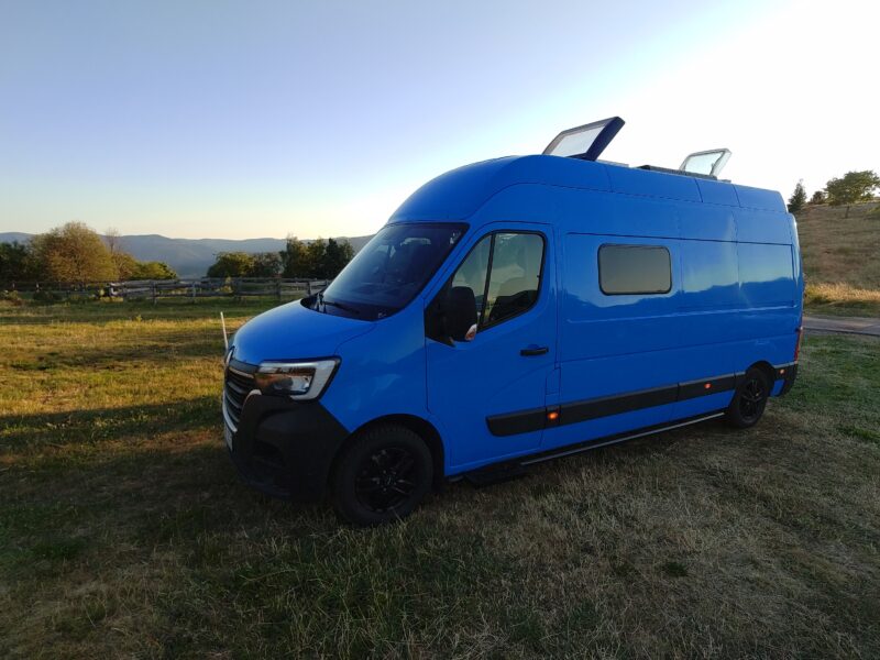 Renault Master - 179 PS Automatik mit hochwertigem Selbstausbau